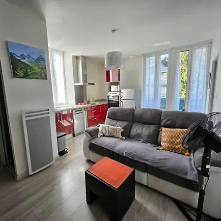 Proche Parc Et Thermes Appartement *